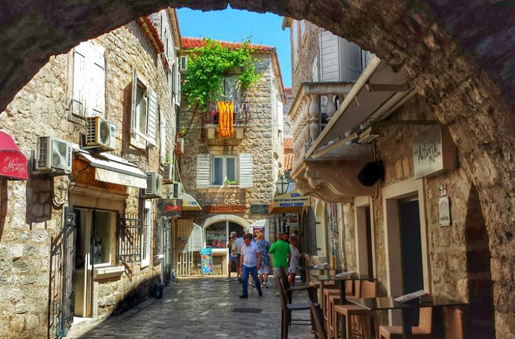 Guided tour of the Balkans