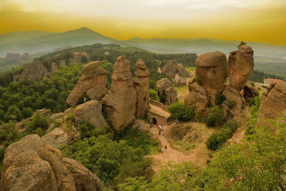 Belogradchick rocks tour and magura cave